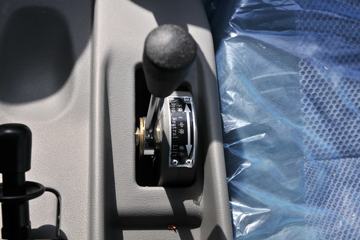 ���� ʱ����� 95���� 4X2 3����ж��(BJ3046D9JBA-FA)ͼƬ