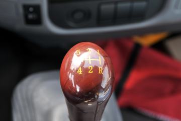 ���� ʱ����� 95���� 4X2 3����ж��(BJ3046D9JBA-FA)ͼƬ