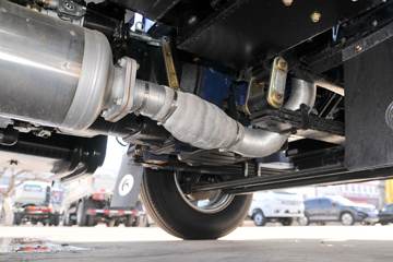 ���� ʱ����� 95���� 4X2 3����ж��(BJ3046D9JBA-FA)ͼƬ