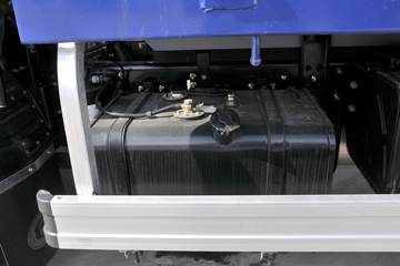 ���� ʱ����� 95���� 4X2 3����ж��(BJ3046D9JBA-FA)ͼƬ