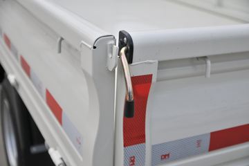 �������� С��� 88���� 4X2 3.6����ж��(BJ3040D8JBA-AA)ͼƬ