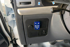 南京金龙 开沃D10 2020款 3.5T 10座 5.2米中顶纯电动客车50.23kWh