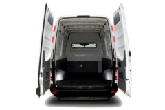 南京金龙 开沃D11 2020款 4.5T 5.96米高顶纯电动厢式运输车80.79kWh