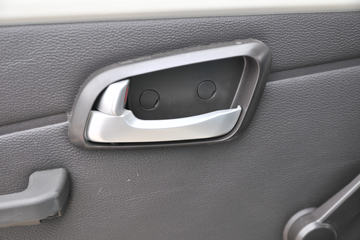 �������� С��� 88���� 4X2 2.8����ж��(BJ3040D8ABA-AA)ͼƬ