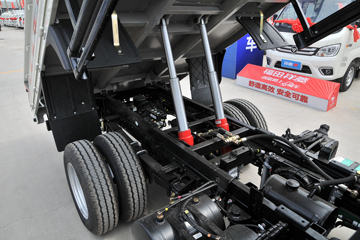 �������� С��� 88���� 4X2 2.8����ж��(BJ3040D8ABA-AA)ͼƬ