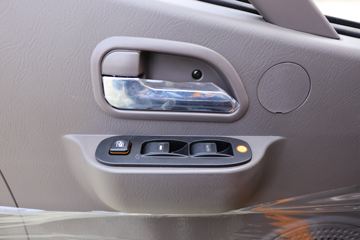 ���� ŷ����3ϵ 131���� 3.22��˫�������Ῠ(����)(BJ1041V9AD6-FM)ͼƬ