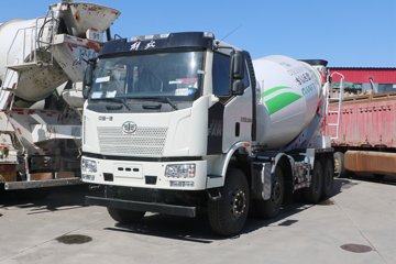 一汽解放 J6L 轻量化版 320马力 8X4 7.3方混凝土搅拌车(凌宇牌)(CLY5315GJB29E5)