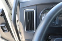 一汽解放 J6L 轻量化版 320马力 8X4 7.3方混凝土搅拌车(凌宇牌)(CLY5315GJB29E5)