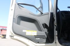 一汽解放 J6L 轻量化版 320马力 8X4 7.3方混凝土搅拌车(凌宇牌)(CLY5315GJB29E5)