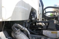 一汽解放 J6L 轻量化版 320马力 8X4 7.3方混凝土搅拌车(凌宇牌)(CLY5315GJB29E5)