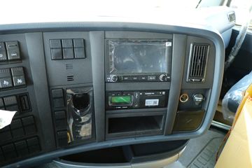 �й����� HOWO T7H�ؿ� 440���� 6X4ǣ����(����)(ZZ4257V324HF1B)ͼƬ