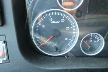 �й����� HOWO T7H�ؿ� 440���� 6X4ǣ����(����)(ZZ4257V324HF1B)ͼƬ