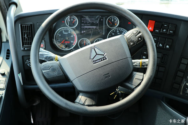 优惠0.5万 上海HOWO T7H牵引车火热促销中