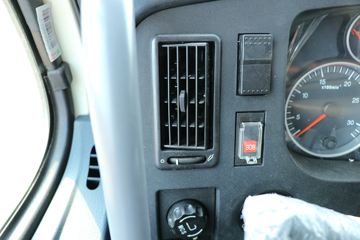 �й����� HOWO T7H�ؿ� 440���� 6X4ǣ����(����)(ZZ4257V324HF1B)ͼƬ