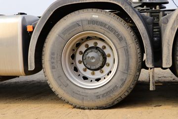 �й����� HOWO T7H�ؿ� 440���� 6X4ǣ����(����)(ZZ4257V324HF1B)ͼƬ