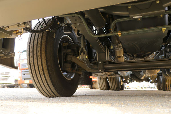 优惠0.5万 上海HOWO T7H牵引车火热促销中