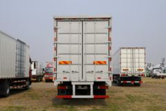 东风商用车 天锦KR 230马力 4X2 8米厢式载货车(国六)(高顶)(DFH5180XXYE8)