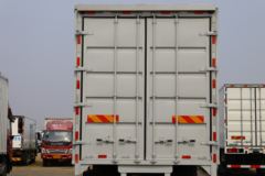 东风商用车 天锦KR 230马力 4X2 8米厢式载货车(国六)(高顶)(DFH5180XXYE8)