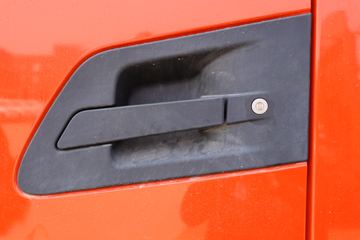 �������ó� ���KR 190���� 4X2 8����ʽ�ػ���(����)(�߶�)ͼƬ