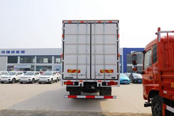 �������ó� ���KR 190���� 4X2 8����ʽ�ػ���(����)(�߶�)ͼƬ