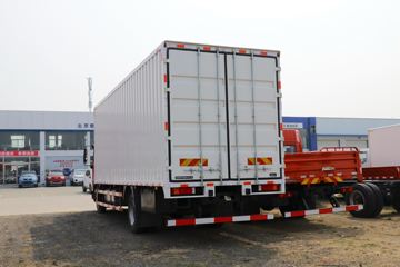 �������ó� ���KR 190���� 4X2 8����ʽ�ػ���(����)(�߶�)ͼƬ