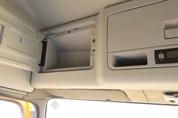 �������ó� ���KR 190���� 4X2 8����ʽ�ػ���(����)(�߶�)ͼƬ