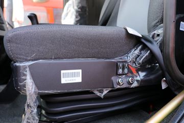 �������ó� ���KR 190���� 4X2 8����ʽ�ػ���(����)(�߶�)ͼƬ