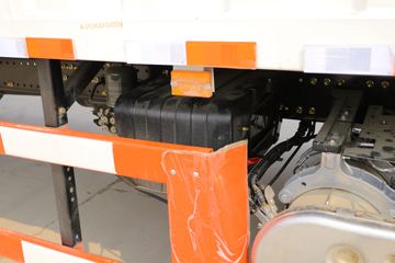 �������ó� ���KR 190���� 4X2 8����ʽ�ػ���(����)(�߶�)ͼƬ