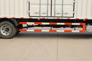 �������ó� ���KR 190���� 4X2 8����ʽ�ػ���(����)(�߶�)ͼƬ