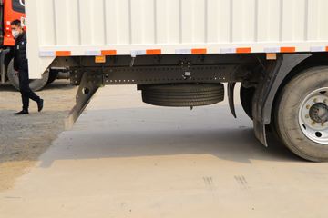 �������ó� ���KR 190���� 4X2 8����ʽ�ػ���(����)(�߶�)ͼƬ