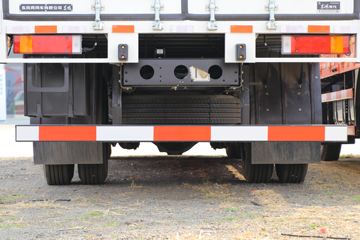 �������ó� ���KR 190���� 4X2 8����ʽ�ػ���(����)(�߶�)ͼƬ