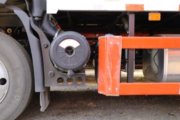 �������ó� ���KR 190���� 4X2 8����ʽ�ػ���(����)(�߶�)ͼƬ