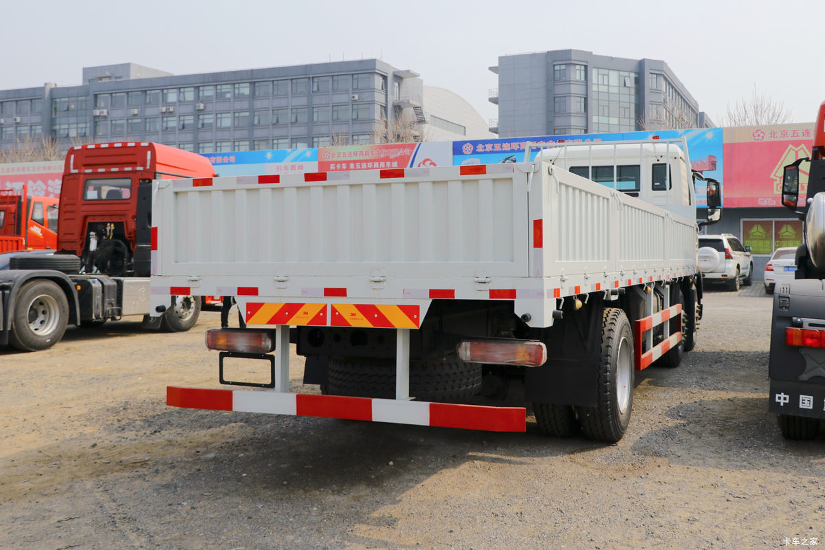�й����� HOWO T5G�ؿ� 270���� 6X2 7.8�������ػ���(����)���                                                