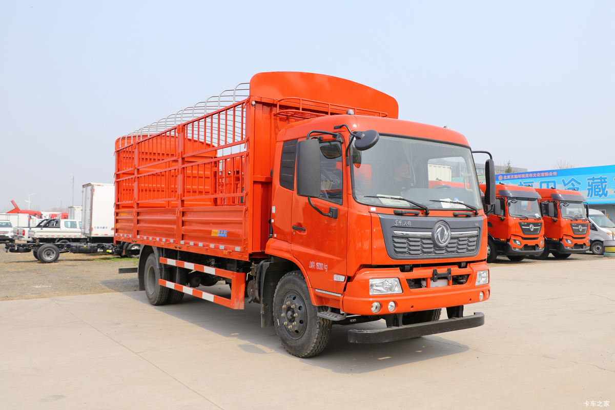 东风商用车 天锦VR 185马力 4X2 6.75米仓栅式载货车(国六)