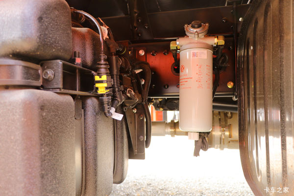 �������񶫷����ó����VR 185���� 4X2 6.75�ײ�դʽ