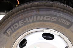 福田 时代领航6 150马力 4.2米单排栏板轻卡(国六)(BJ1046V9JBA-03)