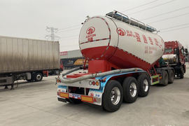 30-50方系列&nbsp;粉粒物料运输半挂车外观图片