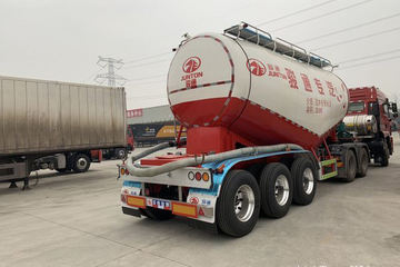 宏泰 35方水泥运输半挂车