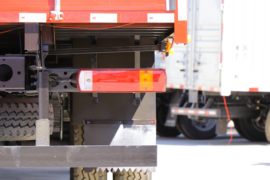 瑞沃ES5&nbsp;载货车上装                                                图片