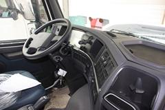 沃尔沃 FM重卡 400马力 6X4 牵引车