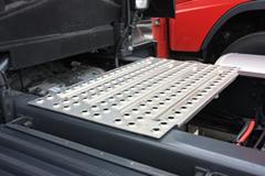 沃尔沃 FM重卡 400马力 6X4 牵引车