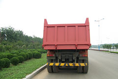 中国重汽 HOWO重卡 300马力 6X6 5.17米自卸车(ZZ3257N3857C1/T2WA)