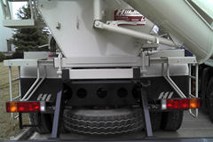 广汽日野 700系列 350马力 6X4 混凝土搅拌车(HDJ5250GJBGH)