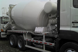 日野底盘&nbsp;混凝土搅拌车上装                                                图片