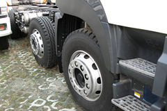 日野 700系 410马力 8X4 混凝土搅拌车(华建牌)(HDJ5313GJBHI)