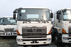日野 700系 410马力 8X4 混凝土搅拌车(华建牌)(HDJ5313GJBHI)