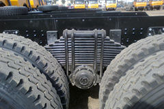 陕汽 奥龙 310马力 6X4 5.6米自卸车(SX3255UN384)