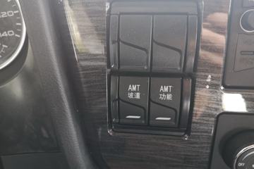 �ൺ��� JH6�ؿ� �캽�� 460���� 8X4 9.5��AMT�Զ�����ʽ�ػ���(CA5320XXYP25K2L7T4E5A80)ͼƬ