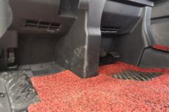 青岛解放 JH6重卡 领航版 460马力 8X4 9.5米AMT自动挡厢式载货车(CA5320XXYP25K2L7T4E5A80)