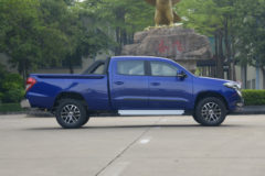 大运皮卡 2020款 尊享型 2.4T汽油 218马力 6挡手动 四驱 标轴双排皮卡